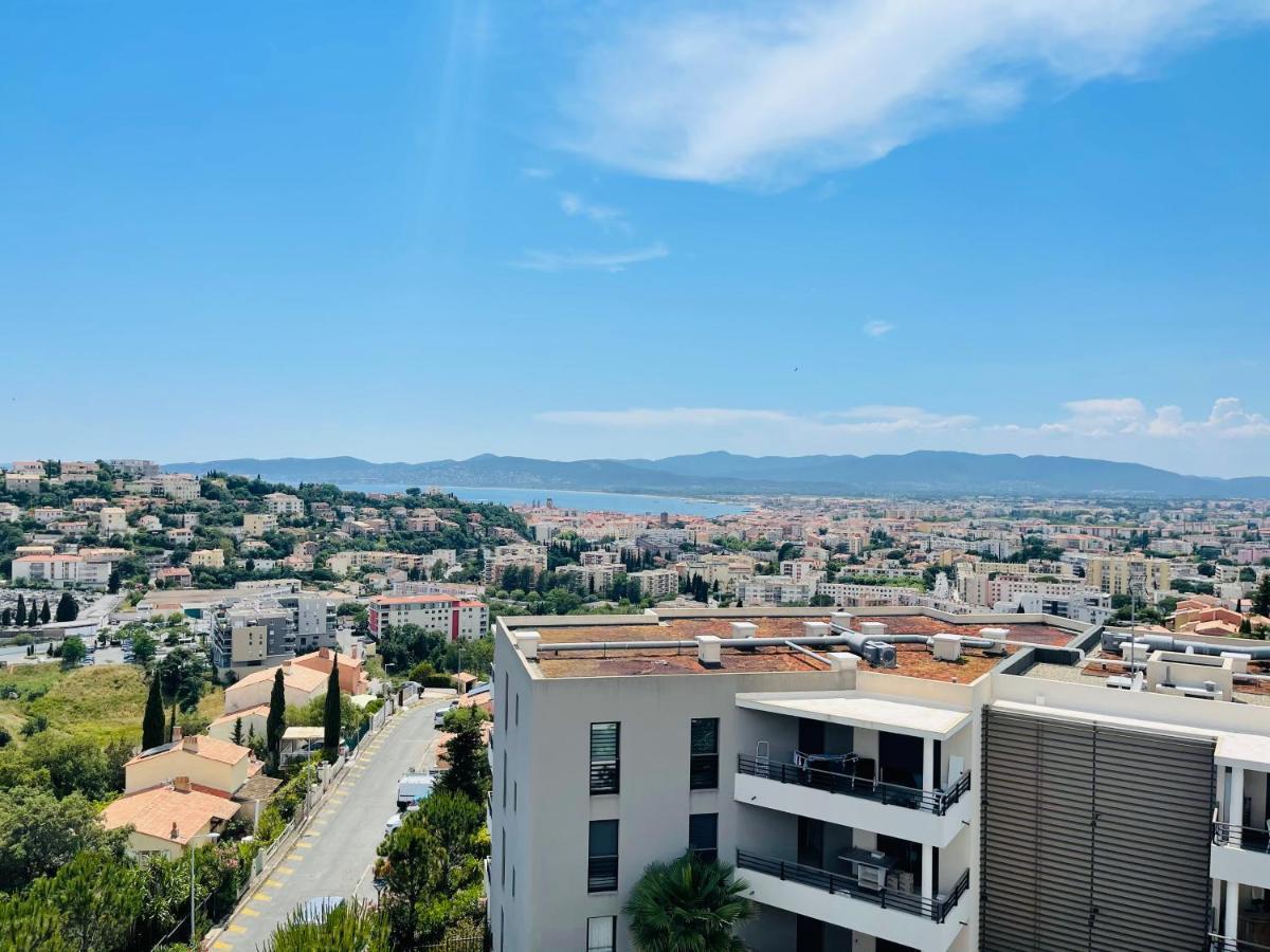 Tres Bel Appartement -Residence Avec Piscine Sur Le Toit Et Vue Panoramique Saint-Raphaël Exteriör bild