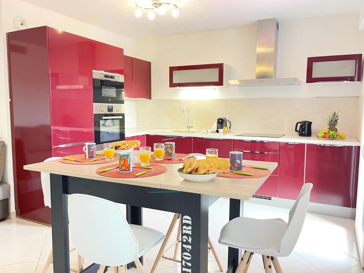 Tres Bel Appartement -Residence Avec Piscine Sur Le Toit Et Vue Panoramique Saint-Raphaël Exteriör bild