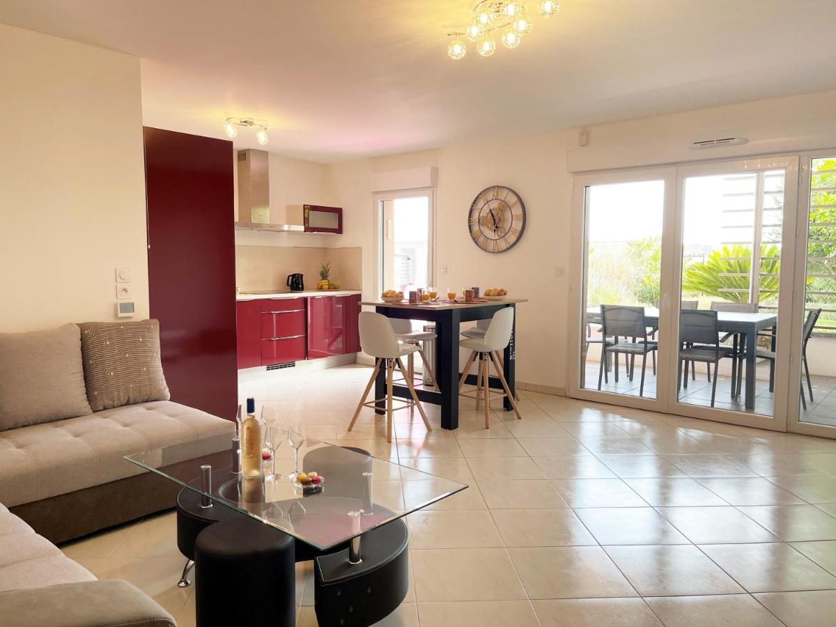 Tres Bel Appartement -Residence Avec Piscine Sur Le Toit Et Vue Panoramique Saint-Raphaël Exteriör bild